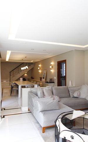 Casa à venda com 360m², 5 quartos e 3 vagasSala
