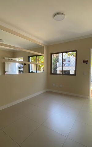 Casa de condomínio à venda com 144m², 2 quartos e 1 vaga Casa de condomínio à venda com 144m², 2 quartos e 1 vagaSala