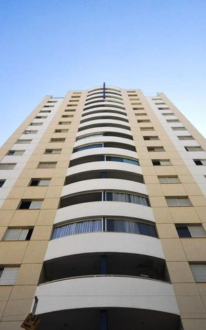 Apartamento à venda com 160m², 3 quartos e 3 vagasFachada
