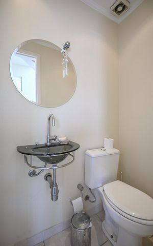 Apartamento à venda com 160m², 3 quartos e 3 vagasLavabo