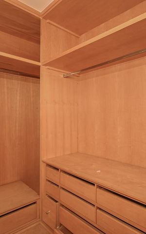 Apartamento à venda com 160m², 3 quartos e 3 vagasArmário da Suíte 