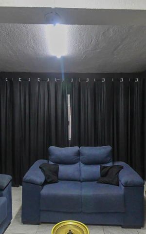 Casa à venda com 285m², 5 quartos e 4 vagas Casa à venda com 285m², 5 quartos e 4 vagasSala