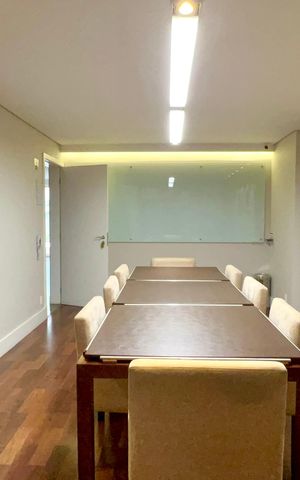 Apartamento para alugar com 224m², 3 quartos e 4 vagas Apartamento para alugar com 224m², 3 quartos e 4 vagasSala de leitura