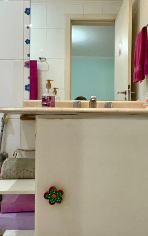 Apartamento para alugar com 224m², 3 quartos e 4 vagas Apartamento para alugar com 224m², 3 quartos e 4 vagasBanheiro da Suíte 2