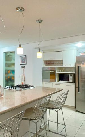 Apartamento para alugar com 224m², 3 quartos e 4 vagas Apartamento para alugar com 224m², 3 quartos e 4 vagasCozinha