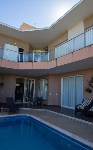 Casa de condomínio para alugar com 385m², 3 quartos e 4 vagas Casa de condomínio para alugar com 385m², 3 quartos e 4 vagasÁrea externa