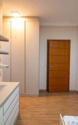 Casa de condomínio para alugar com 385m², 3 quartos e 4 vagas Casa de condomínio para alugar com 385m², 3 quartos e 4 vagasSuíte 3