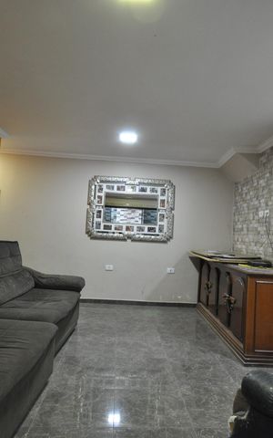 Casa à venda com 250m², 2 quartos e 2 vagasSala