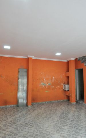 Casa à venda com 250m², 2 quartos e 2 vagasGaragem
