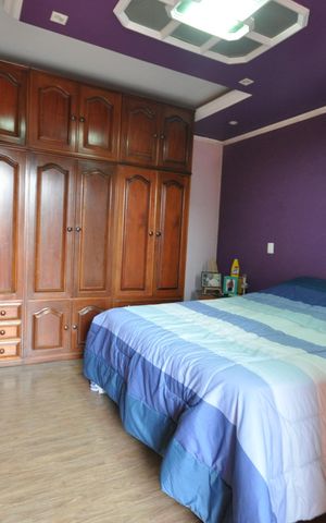 Casa à venda com 250m², 2 quartos e 2 vagasQuarto Suíte
