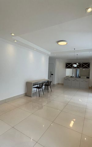 Apartamento para alugar com 132m², 3 quartos e 2 vagas Apartamento para alugar com 132m², 3 quartos e 2 vagasSala