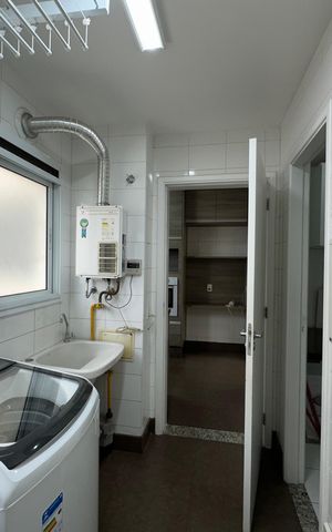 Apartamento para alugar com 132m², 3 quartos e 2 vagas Apartamento para alugar com 132m², 3 quartos e 2 vagasÁrea de Serviço