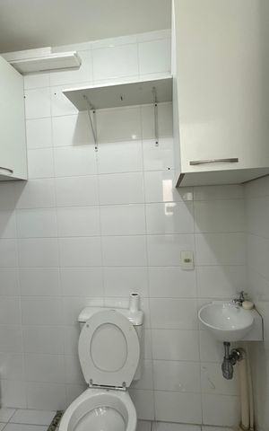 Apartamento para alugar com 132m², 3 quartos e 2 vagas Apartamento para alugar com 132m², 3 quartos e 2 vagasBanheiro de serviço
