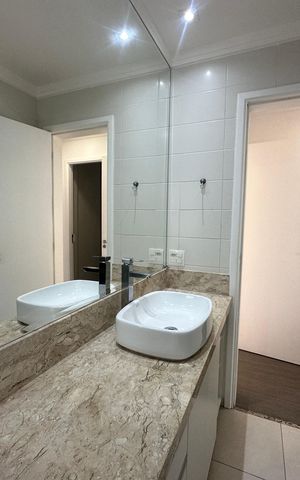 Apartamento para alugar com 132m², 3 quartos e 2 vagas Apartamento para alugar com 132m², 3 quartos e 2 vagasBanheiro Social