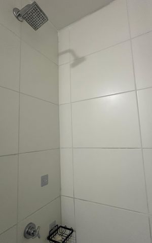 Apartamento para alugar com 58m², 2 quartos e 1 vaga Apartamento para alugar com 58m², 2 quartos e 1 vagaBanheiro da Suíte