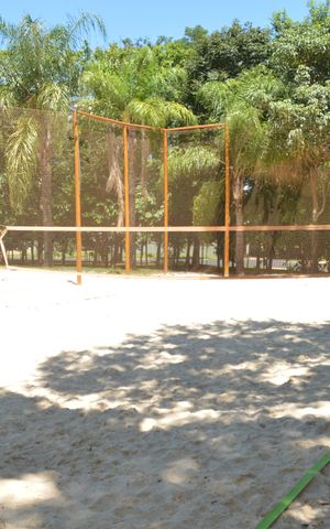 Casa de condomínio para alugar com 290m², 4 quartos e 4 vagasQuadra Esportiva