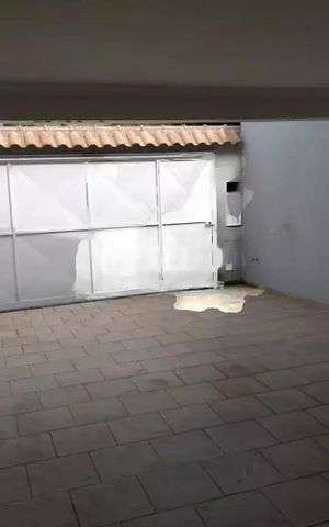 Casa à venda com 241m², 4 quartos e 2 vagas Casa à venda com 241m², 4 quartos e 2 vagasFoto 03