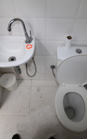 Casa à venda com 320m², 3 quartos e 4 vagasÁrea de Serviço - Banheiro