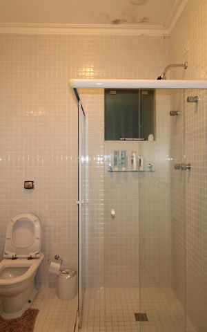 Casa à venda com 320m², 3 quartos e 4 vagasBanheiro