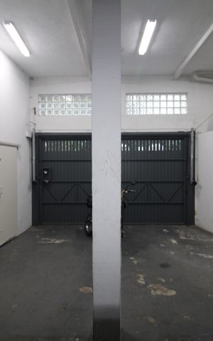 Casa à venda com 320m², 3 quartos e 4 vagasGaragem