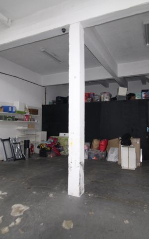 Casa à venda com 320m², 3 quartos e 4 vagasGaragem