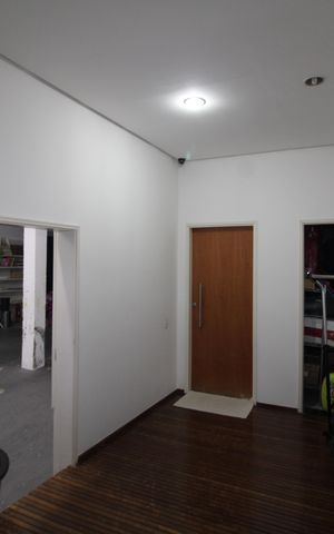 Casa à venda com 320m², 3 quartos e 4 vagasGaragem