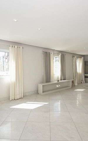 Apartamento à venda com 220m², 3 quartos e 4 vagasSala