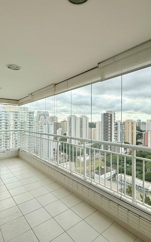 Apartamento para alugar com 100m², 2 quartos e 3 vagasVaranda