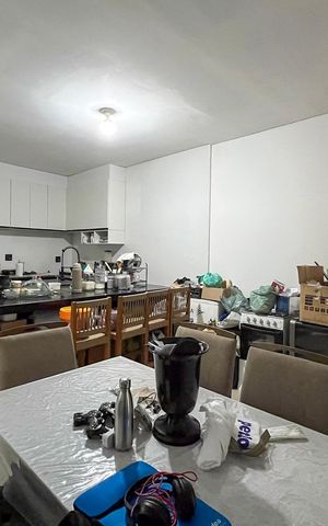 Casa à venda com 300m², 2 quartos e 2 vagas Casa à venda com 300m², 2 quartos e 2 vagasCozinha