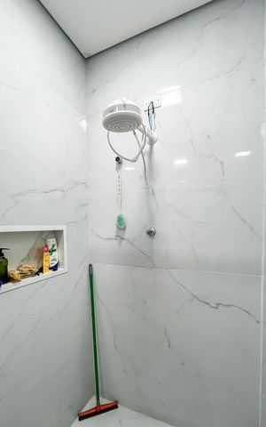 Casa à venda com 300m², 2 quartos e 2 vagas Casa à venda com 300m², 2 quartos e 2 vagasBanheiro