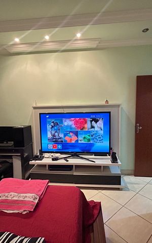 Casa à venda com 250m², 2 quartos e 3 vagas