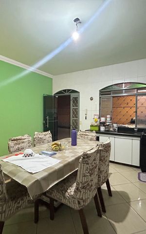 Casa à venda com 250m², 2 quartos e 3 vagas