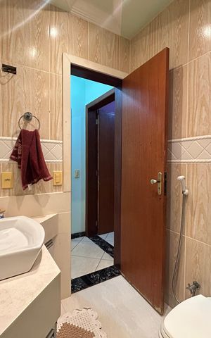 Casa à venda com 250m², 2 quartos e 3 vagas