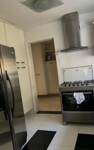 Casa de condomínio para alugar com 700m², 7 quartos e 2 vagas
