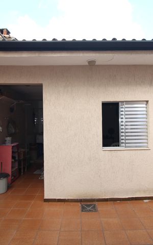 Casa à venda com 157m², 3 quartos e 2 vagasÁrea de Serviço