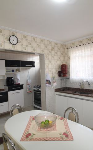Casa à venda com 157m², 3 quartos e 2 vagasCozinha