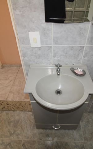 Casa à venda com 157m², 3 quartos e 2 vagasBanheiro 1