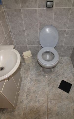 Casa à venda com 157m², 3 quartos e 2 vagasBanheiro 1