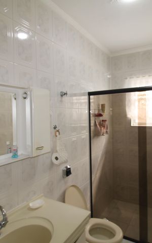 Casa à venda com 157m², 3 quartos e 2 vagasBanheiro 2