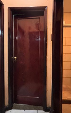 Apartamento para alugar com 85m², 2 quartos e sem vagaBanheiro social - corredor de acesso aos cômodos