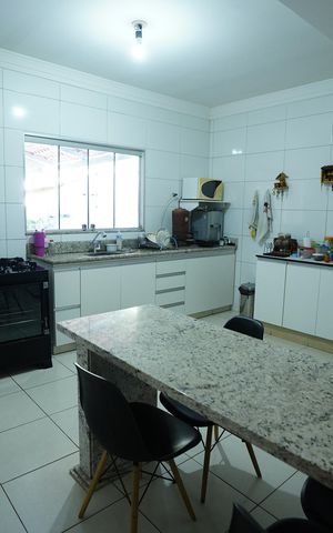 Casa à venda com 134m², 3 quartos e 2 vagas