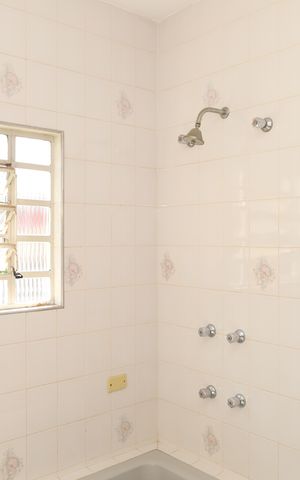 Casa à venda com 200m², 4 quartos e 3 vagasBanheiro 2