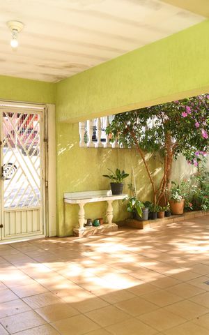 Casa à venda com 200m², 4 quartos e 3 vagasGaragem