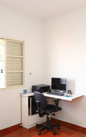 Casa à venda com 200m², 4 quartos e 3 vagasQuarto 2