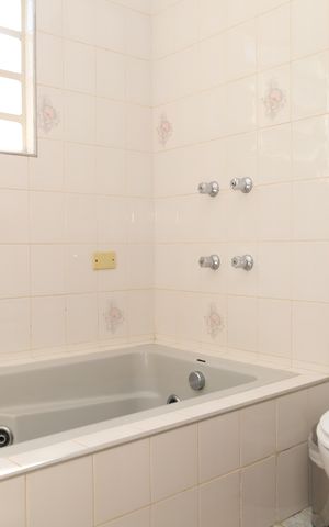 Casa à venda com 200m², 4 quartos e 3 vagasBanheiro 2
