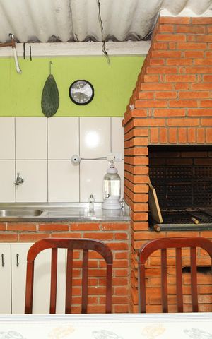 Casa à venda com 200m², 4 quartos e 3 vagasÁrea de Serviço com churrasqueira