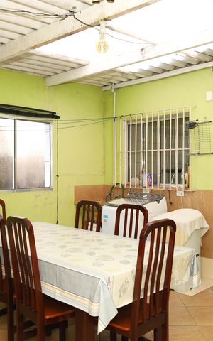Casa à venda com 200m², 4 quartos e 3 vagasÁrea de Serviço com churrasqueira