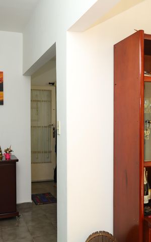 Casa à venda com 200m², 4 quartos e 3 vagasEspaço entre salas