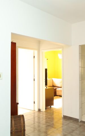 Casa à venda com 200m², 4 quartos e 3 vagasEspaço entre salas