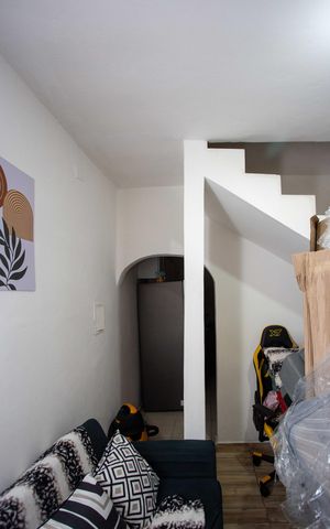 Casa à venda com 240m², 3 quartos e 2 vagasCasa 2 - Sala 